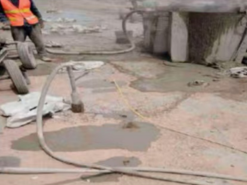 福绵水泥混凝土路面板底注浆技术 路面脱空注浆整治方案