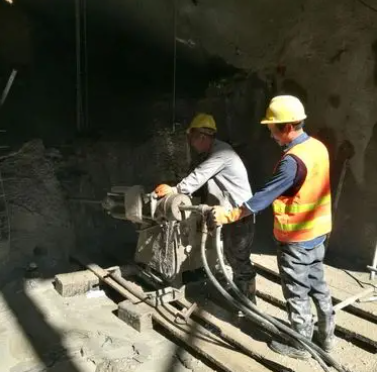 福绵水下抗分散灌浆料特点 水下不分散注浆料介绍